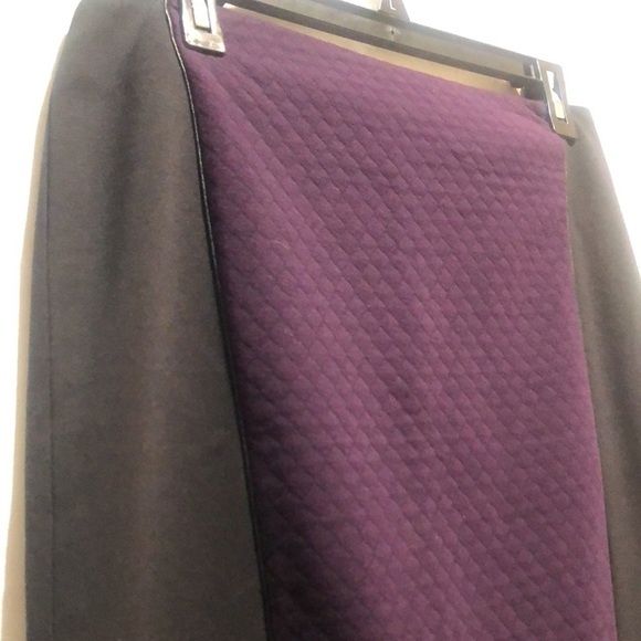 Laundry Blackberry 2 Tone Quilt Stitch skirt - Picture 3 of 12